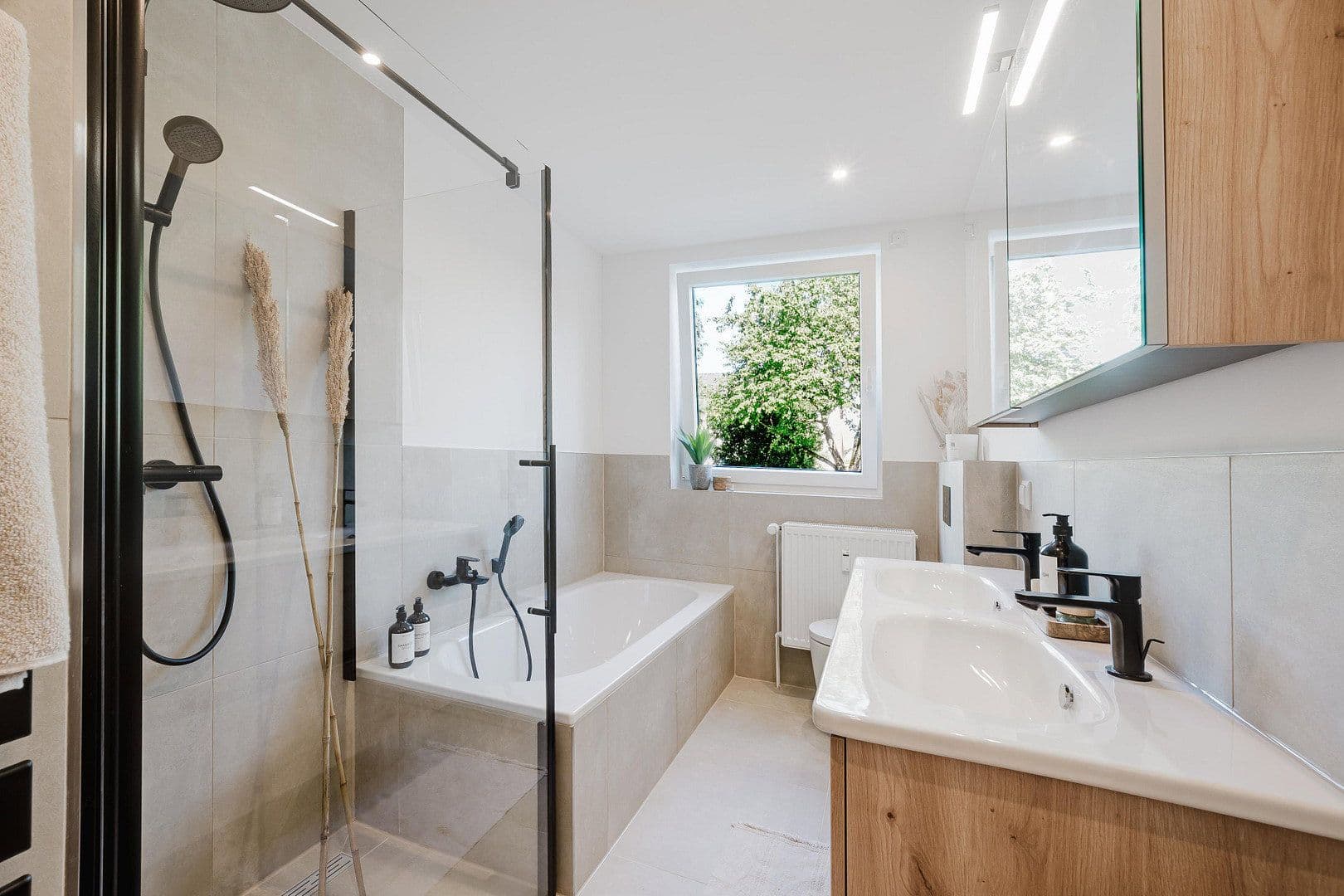 Predaj bytu 4-izbový 130 m², Espenweg 17a, Wolfsburg, Dolné Sasko Predaj bytu 4-izbový 130 m², Espenweg 17a, Wolfsburg, Dolné Sasko