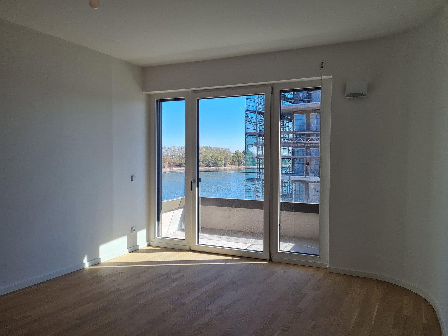 Prenájom bytu 2-izbový 55 m², An den Rheinwiesen 6, Mainz, Porýnie-Falcko Prenájom bytu 2-izbový 55 m², An den Rheinwiesen 6, Mainz, Porýnie-Falcko