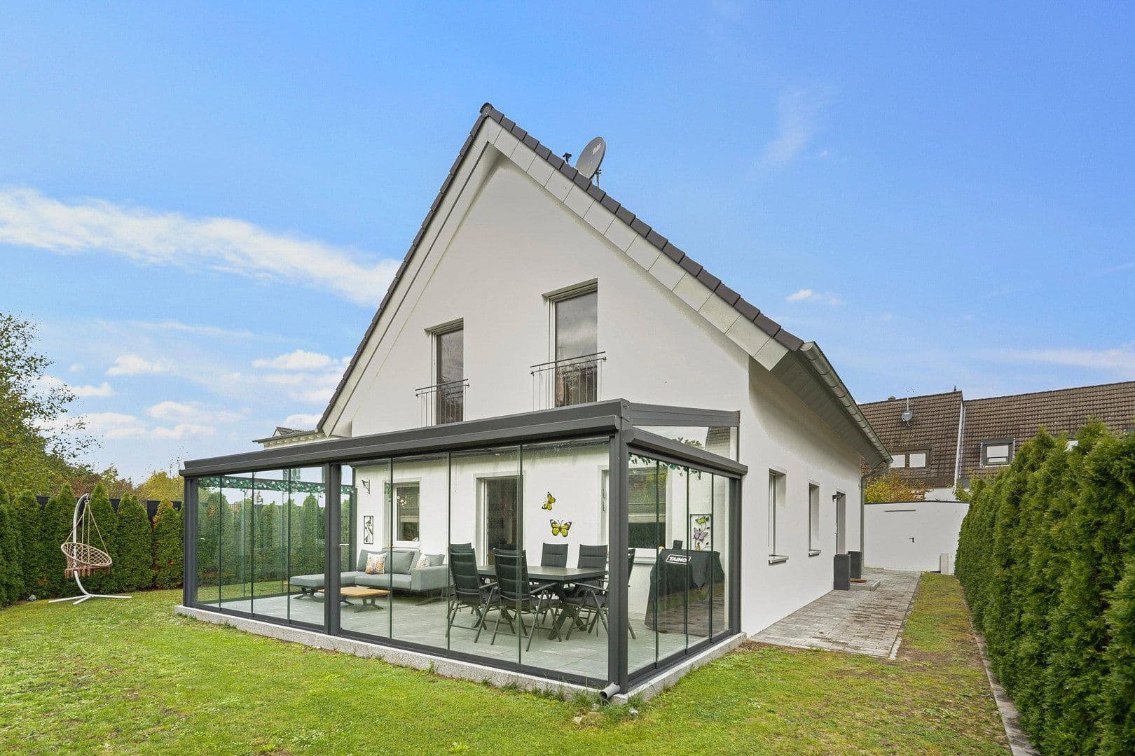 Predaj domu 158 m², pozemok 472 m², Uttenreuther Straße 11d, Neunkirchen am Brand, Bavorsko Predaj domu 158 m², pozemok 472 m², Uttenreuther Straße 11d, Neunkirchen am Brand, Bavorsko
