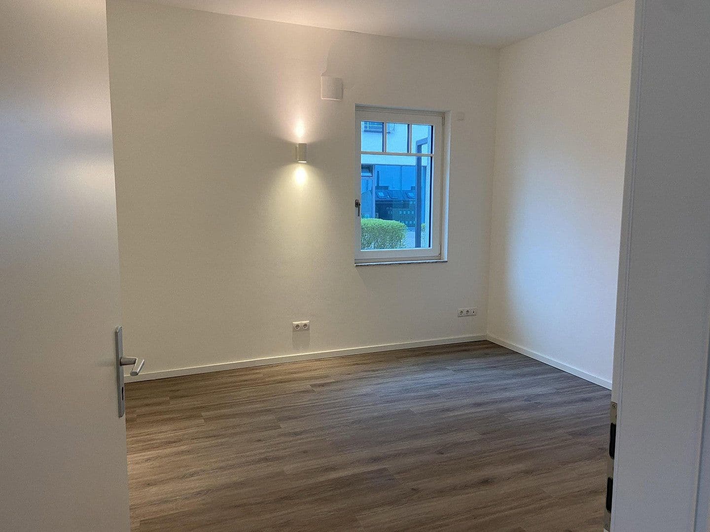 Prenájom kancelárie 23 m², Strandstraße 136, Timmendorfer Strand, Šlezvicko-Holštajnsko Prenájom kancelárie 23 m², Strandstraße 136, Timmendorfer Strand, Šlezvicko-Holštajnsko