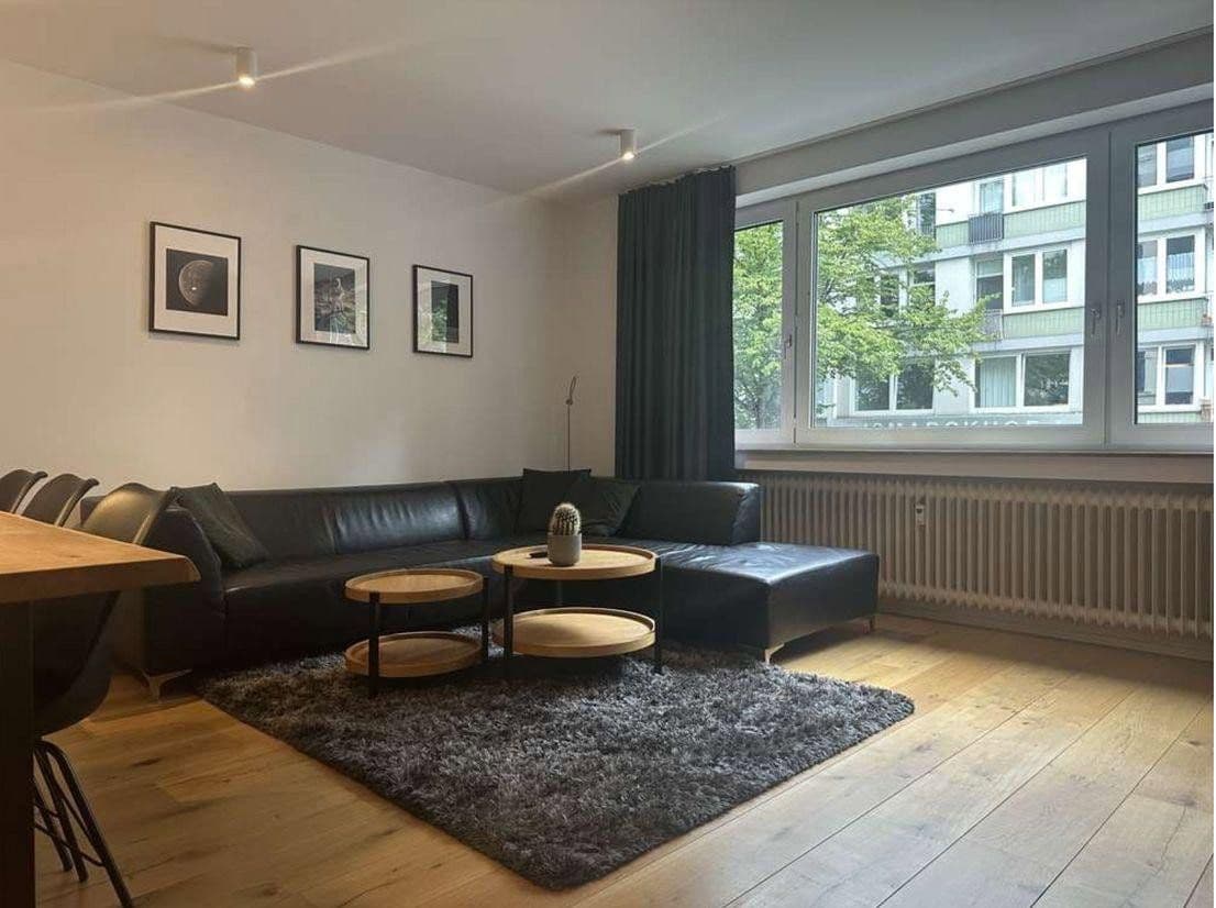 Prenájom bytu 3-izbový 92 m², Bismarckstr. 45, Köln, Severné Porýnie - Westfálsko Prenájom bytu 3-izbový 92 m², Bismarckstr. 45, Köln, Severné Porýnie - Westfálsko