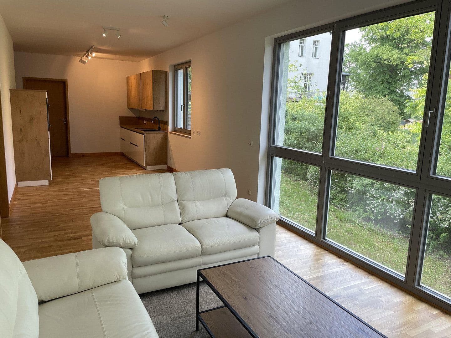 Prenájom bytu 3-izbový 91 m², Schwielowsee, Brandenbursko Prenájom bytu 3-izbový 91 m², Schwielowsee, Brandenbursko