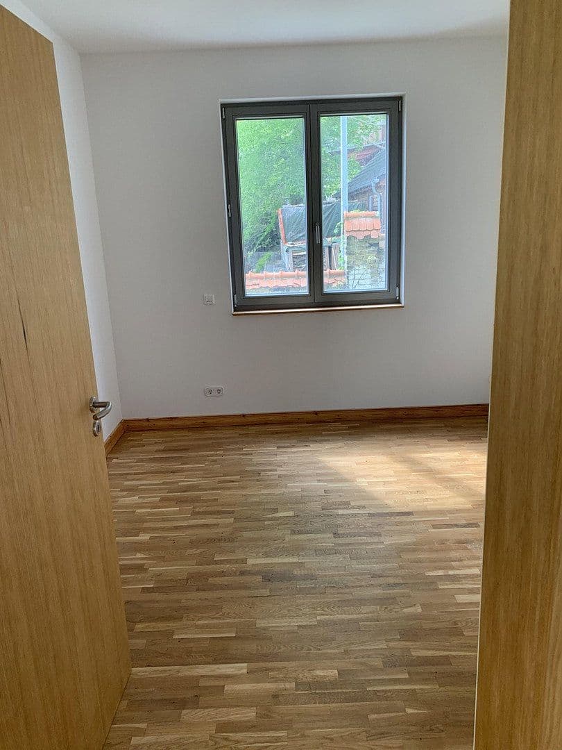 Prenájom bytu 3-izbový 91 m², Schwielowsee, Brandenbursko Prenájom bytu 3-izbový 91 m², Schwielowsee, Brandenbursko
