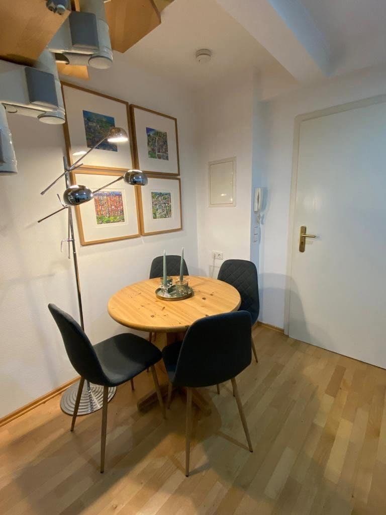 Prenájom bytu 2-izbový 58 m², Untere Strasse 0, Heidelberg, Bádensko-Wurttembersko Prenájom bytu 2-izbový 58 m², Untere Strasse 0, Heidelberg, Bádensko-Wurttembersko