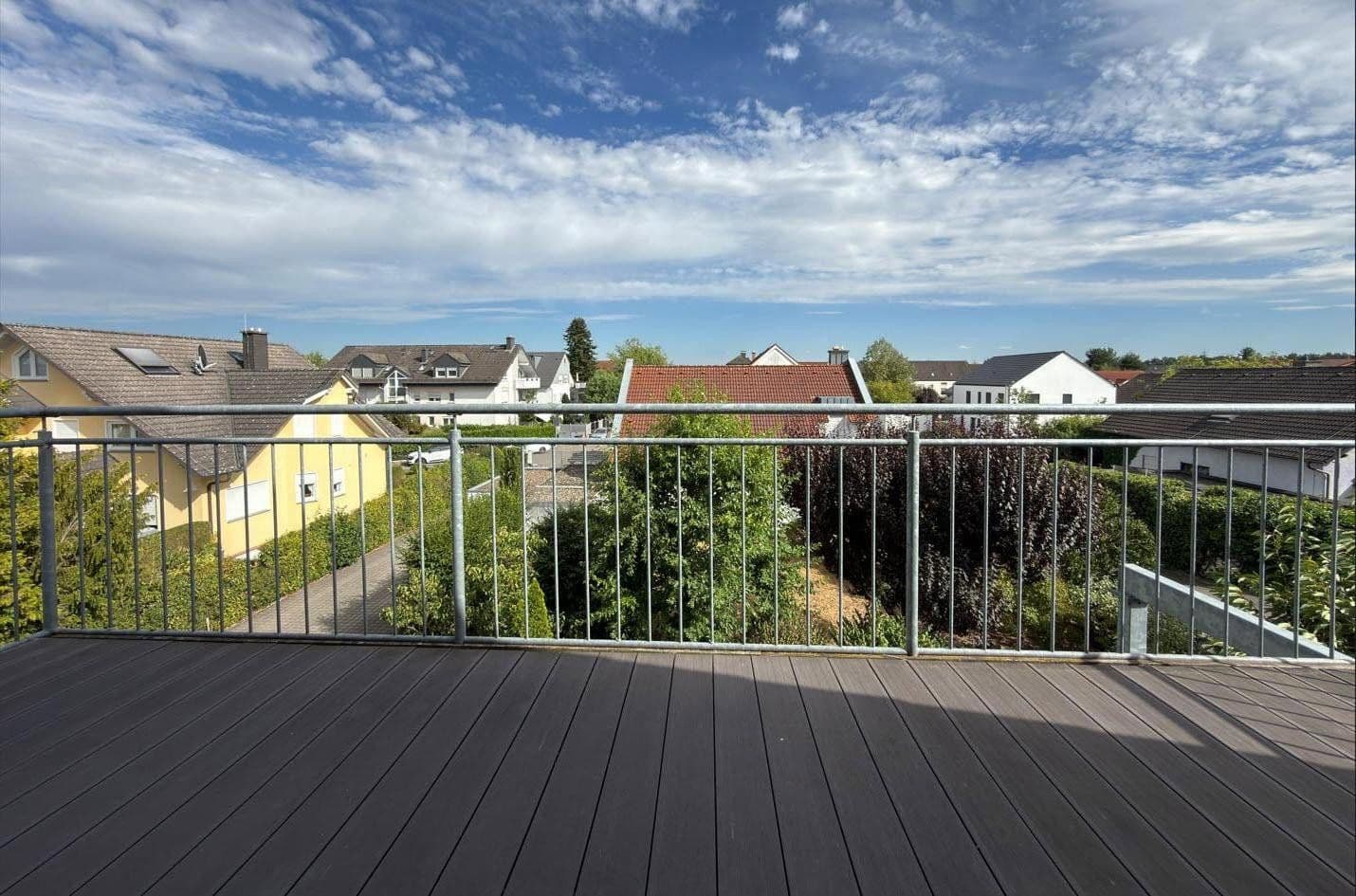 Prenájom bytu 3-izbový 85 m², Hainburg, Hesensko Prenájom bytu 3-izbový 85 m², Hainburg, Hesensko