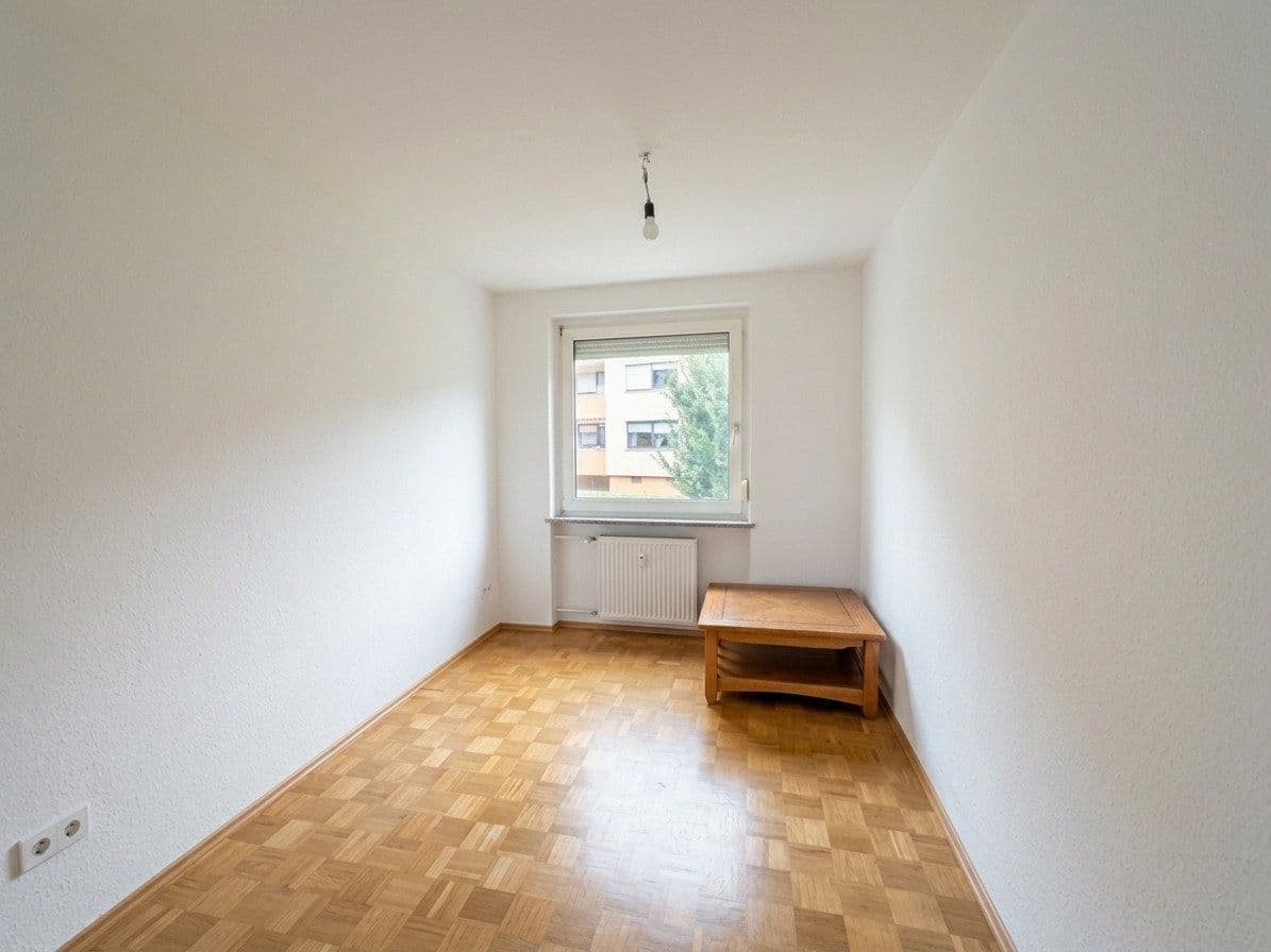 Prenájom bytu 5-izbový 112 m², Herzogenaurach, Bavorsko Prenájom bytu 5-izbový 112 m², Herzogenaurach, Bavorsko