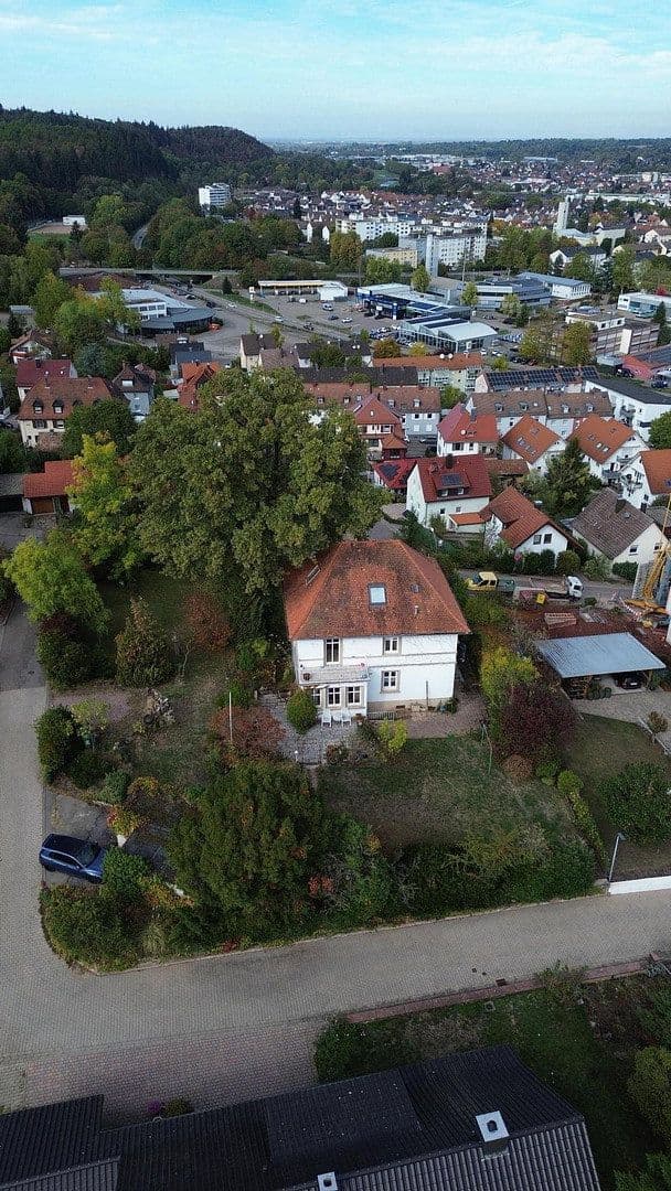 Predaj domu 195 m², pozemok 1.650 m², Gaggenau, Bádensko-Wurttembersko Predaj domu 195 m², pozemok 1.650 m², Gaggenau, Bádensko-Wurttembersko