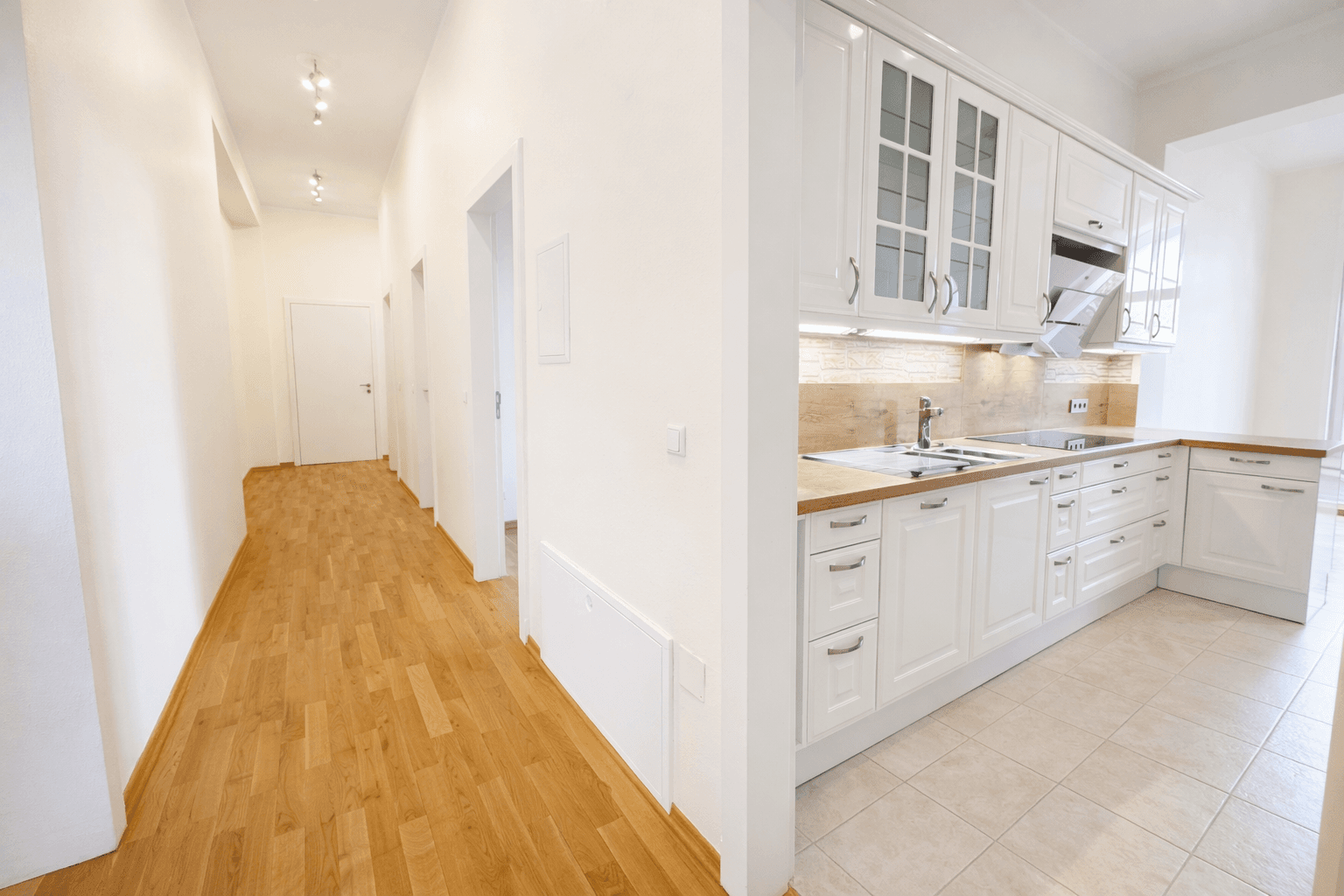 Predaj bytu 6-izbový 224 m², Berlin, Berlín Predaj bytu 6-izbový 224 m², Berlin, Berlín