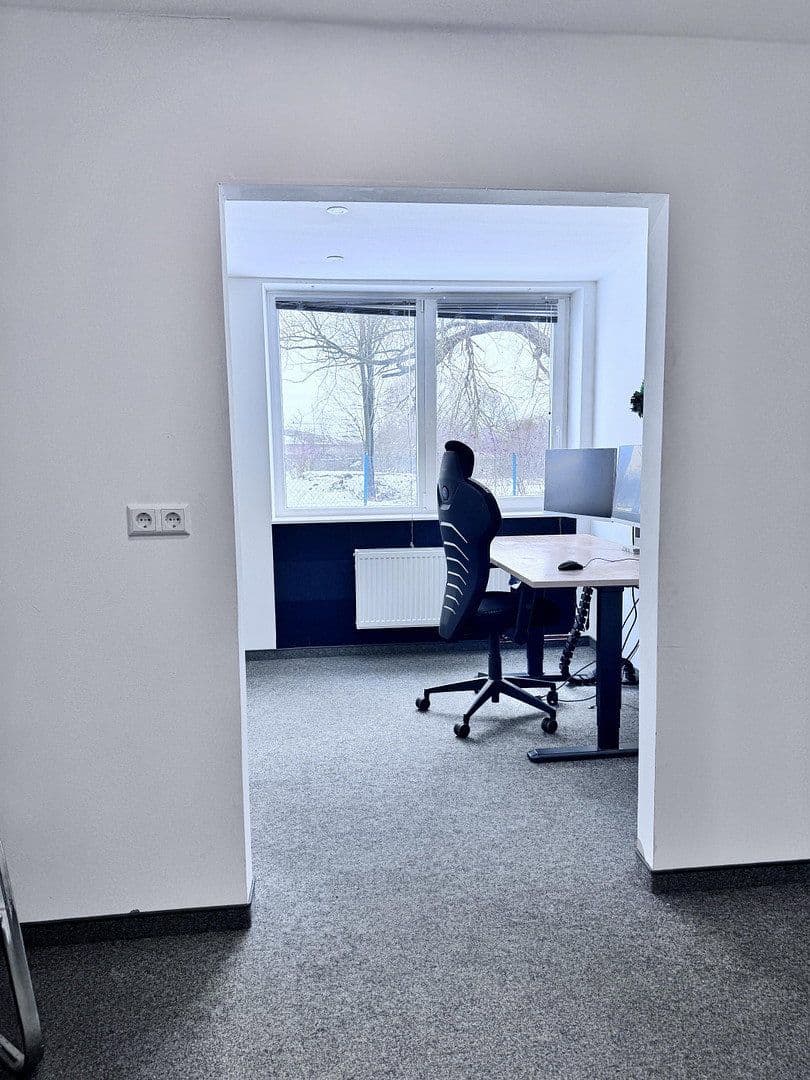 Prenájom nebytového priestoru 183 m², Thiendorf, Sasko Prenájom nebytového priestoru 183 m², Thiendorf, Sasko