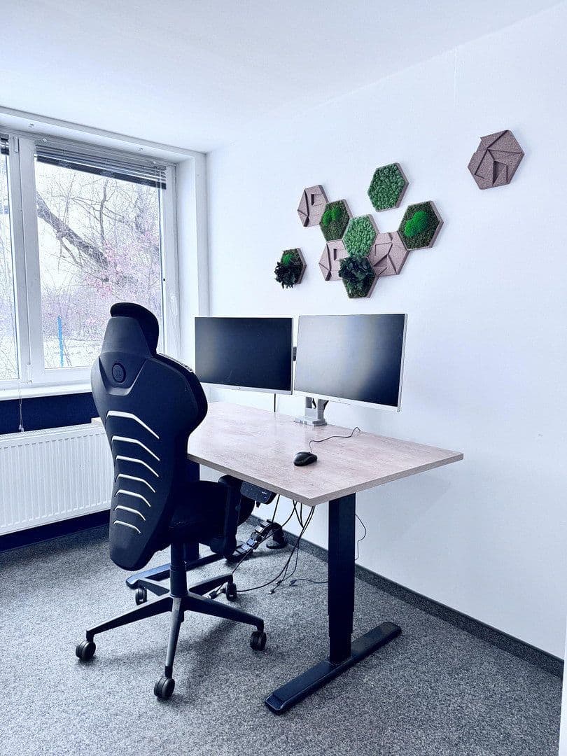 Prenájom nebytového priestoru 183 m², Thiendorf, Sasko Prenájom nebytového priestoru 183 m², Thiendorf, Sasko