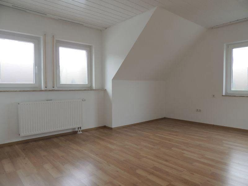Prenájom bytu 3-izbový 92 m², Mössingen, Bádensko-Wurttembersko Prenájom bytu 3-izbový 92 m², Mössingen, Bádensko-Wurttembersko