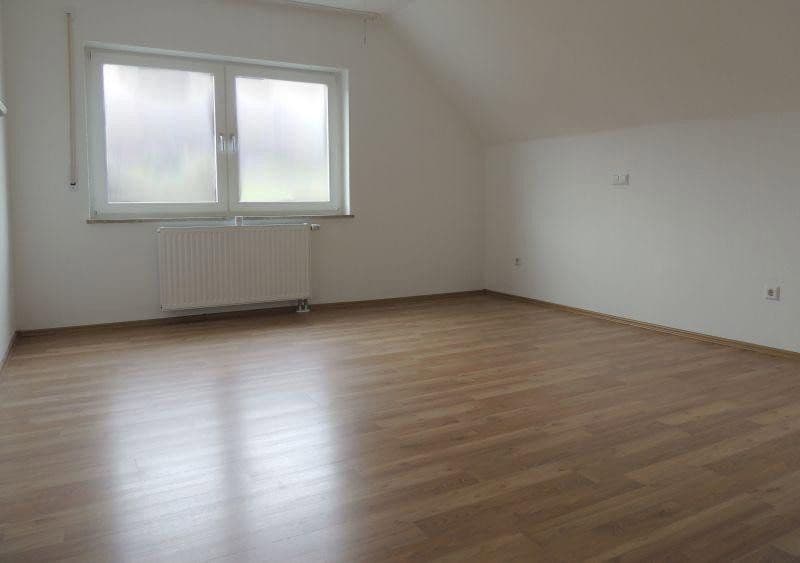 Prenájom bytu 3-izbový 92 m², Mössingen, Bádensko-Wurttembersko Prenájom bytu 3-izbový 92 m², Mössingen, Bádensko-Wurttembersko