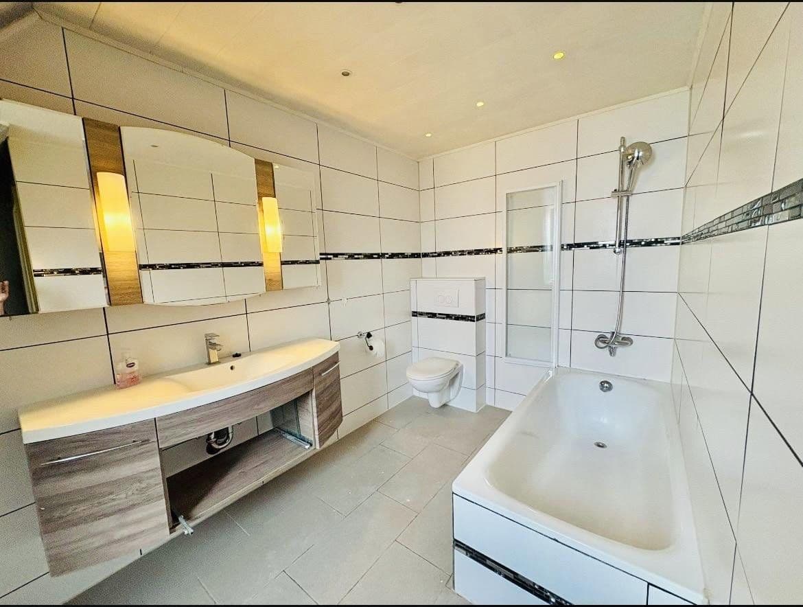 Prenájom bytu 3-izbový 92 m², Gifhorn, Dolné Sasko Prenájom bytu 3-izbový 92 m², Gifhorn, Dolné Sasko