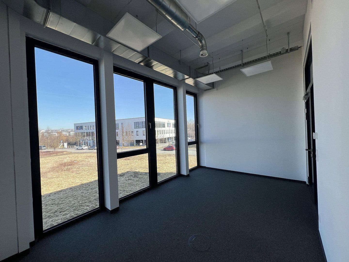 Prenájom kancelárie 700 m², Wettersteinring 17, Dachau, Bavorsko Prenájom kancelárie 700 m², Wettersteinring 17, Dachau, Bavorsko