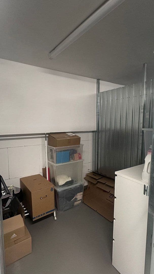 Prenájom bytu 1-izbový 32 m², Frankfurt, Hesensko Prenájom bytu 1-izbový 32 m², Frankfurt, Hesensko