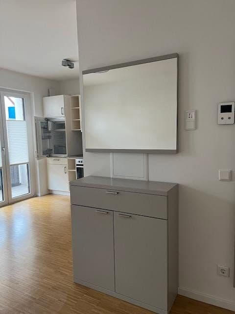 Prenájom bytu 1-izbový 32 m², Frankfurt, Hesensko Prenájom bytu 1-izbový 32 m², Frankfurt, Hesensko