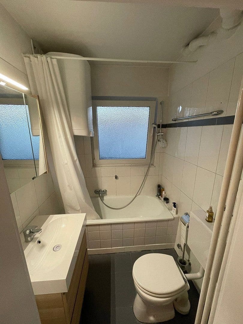 Prenájom bytu 2-izbový 54 m², Karlsruhe, Bádensko-Wurttembersko Prenájom bytu 2-izbový 54 m², Karlsruhe, Bádensko-Wurttembersko
