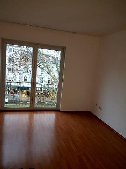 Prenájom bytu 2-izbový 54 m², Karlsruhe, Bádensko-Wurttembersko Prenájom bytu 2-izbový 54 m², Karlsruhe, Bádensko-Wurttembersko