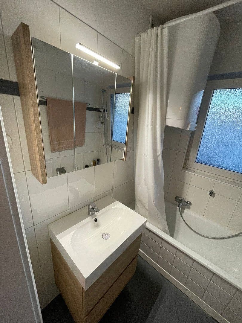 Prenájom bytu 2-izbový 54 m², Karlsruhe, Bádensko-Wurttembersko Prenájom bytu 2-izbový 54 m², Karlsruhe, Bádensko-Wurttembersko