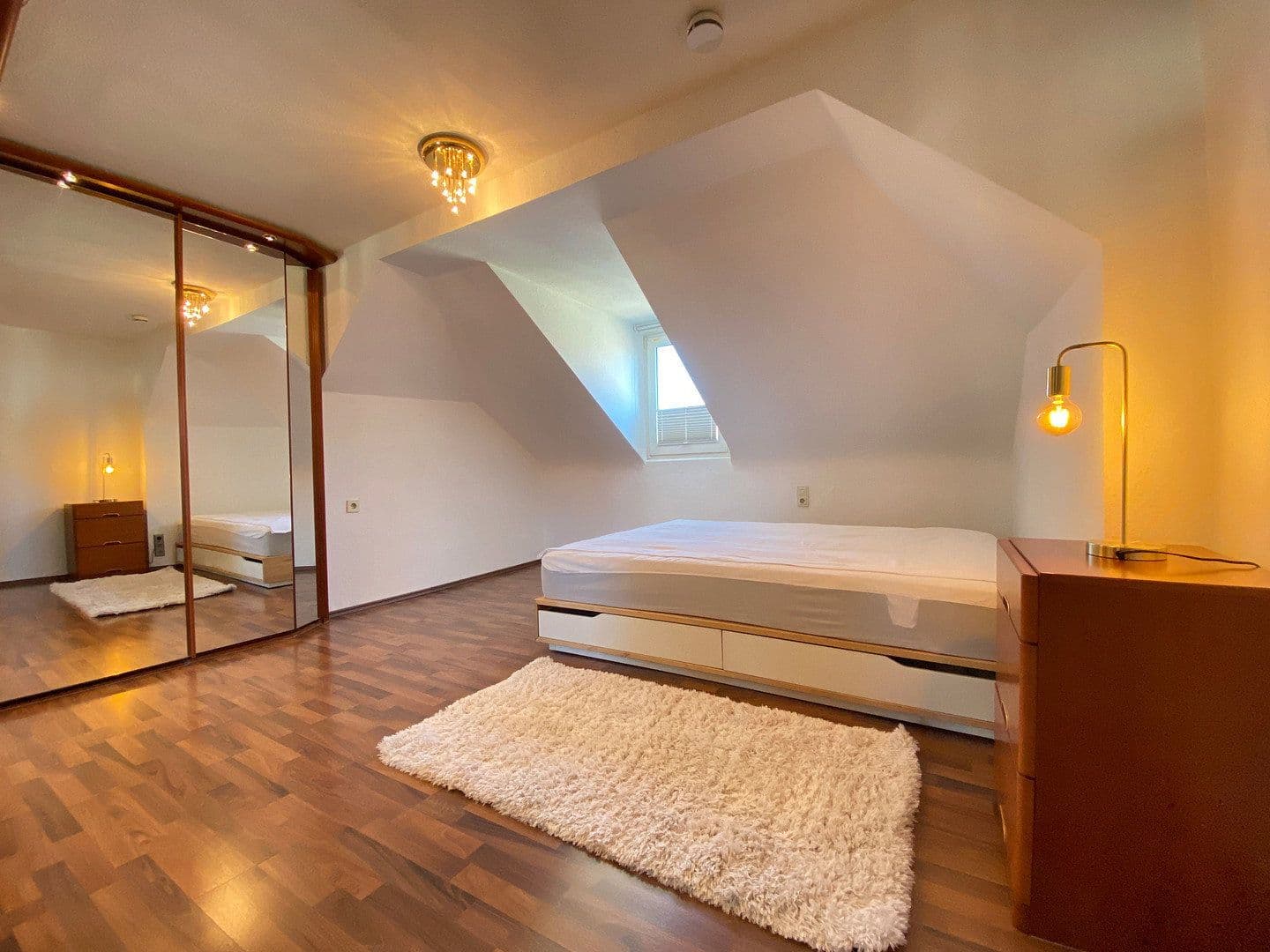Prenájom bytu 3-izbový 96 m², Hastverstraße, Nürnberg, Bavorsko Prenájom bytu 3-izbový 96 m², Hastverstraße, Nürnberg, Bavorsko