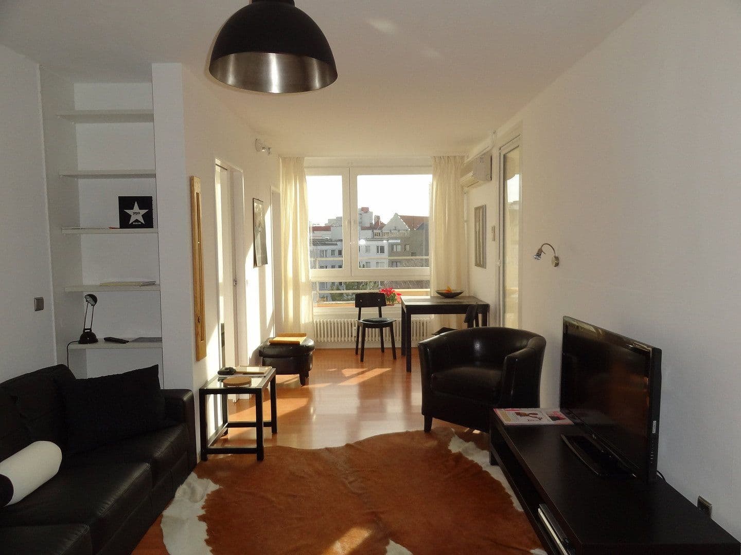 Prenájom bytu 2-izbový 48 m², Budapesterstr. 7/9, Berlin OT Tiergarten, Berlín Prenájom bytu 2-izbový 48 m², Budapesterstr. 7/9, Berlin OT Tiergarten, Berlín