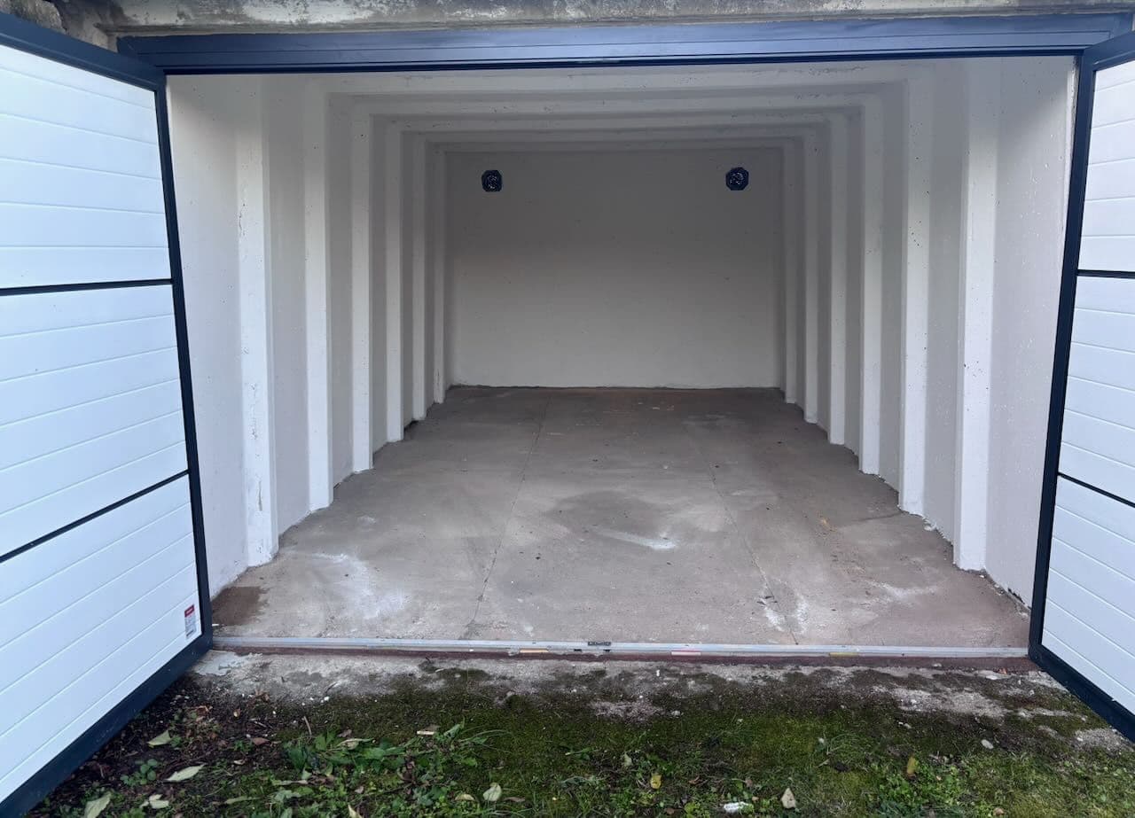 Prenájom garáže 16 m², Nebovidy, Jihomoravský kraj Prenájom garáže 16 m², Nebovidy, Jihomoravský kraj