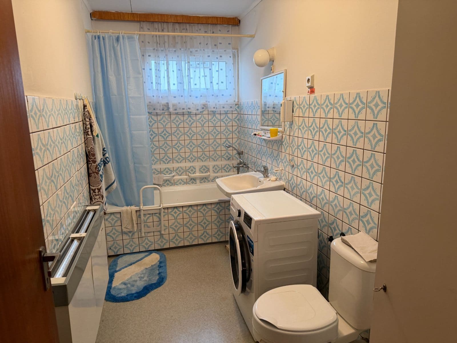 Predaj domu 260 m², pozemok 708 m², V. Meerwalda, Karlovy Vary, Karlovarský kraj Predaj domu 260 m², pozemok 708 m², V. Meerwalda, Karlovy Vary, Karlovarský kraj