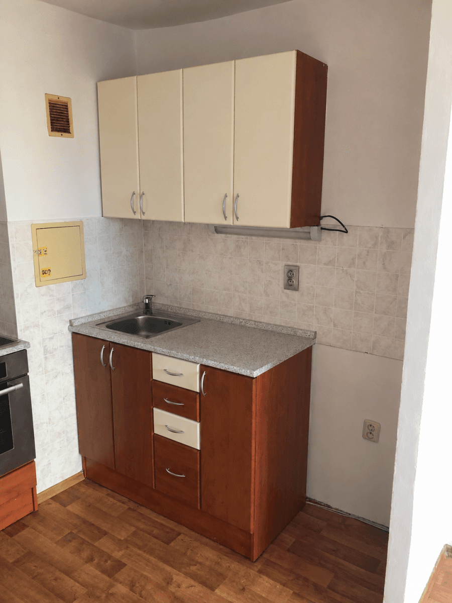 Predaj bytu 2-izbový 40 m², Holandská, Kladno, Středočeský kraj Predaj bytu 2-izbový 40 m², Holandská, Kladno, Středočeský kraj
