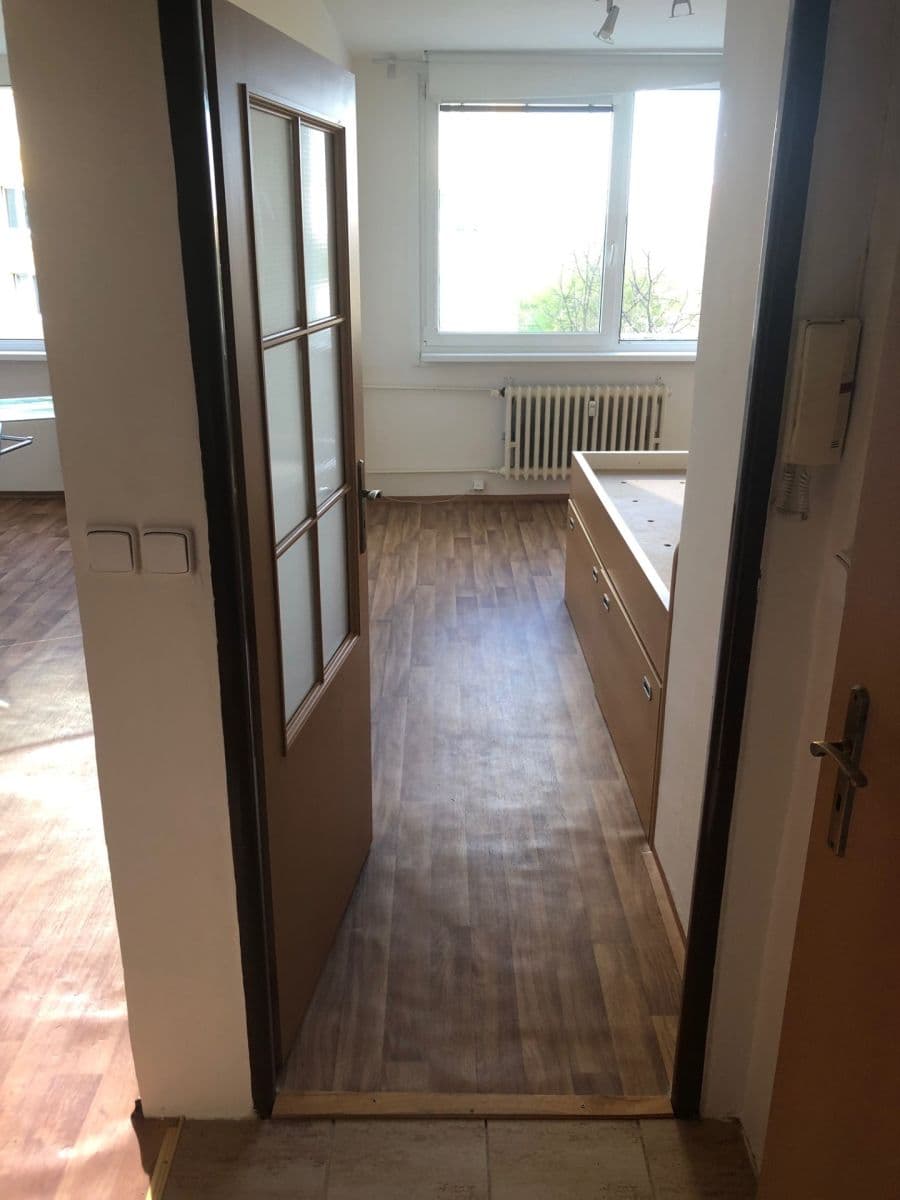 Predaj bytu 2-izbový 40 m², Holandská, Kladno, Středočeský kraj Predaj bytu 2-izbový 40 m², Holandská, Kladno, Středočeský kraj