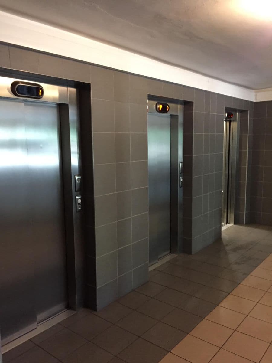 Predaj bytu 2-izbový 40 m², Holandská, Kladno, Středočeský kraj Predaj bytu 2-izbový 40 m², Holandská, Kladno, Středočeský kraj