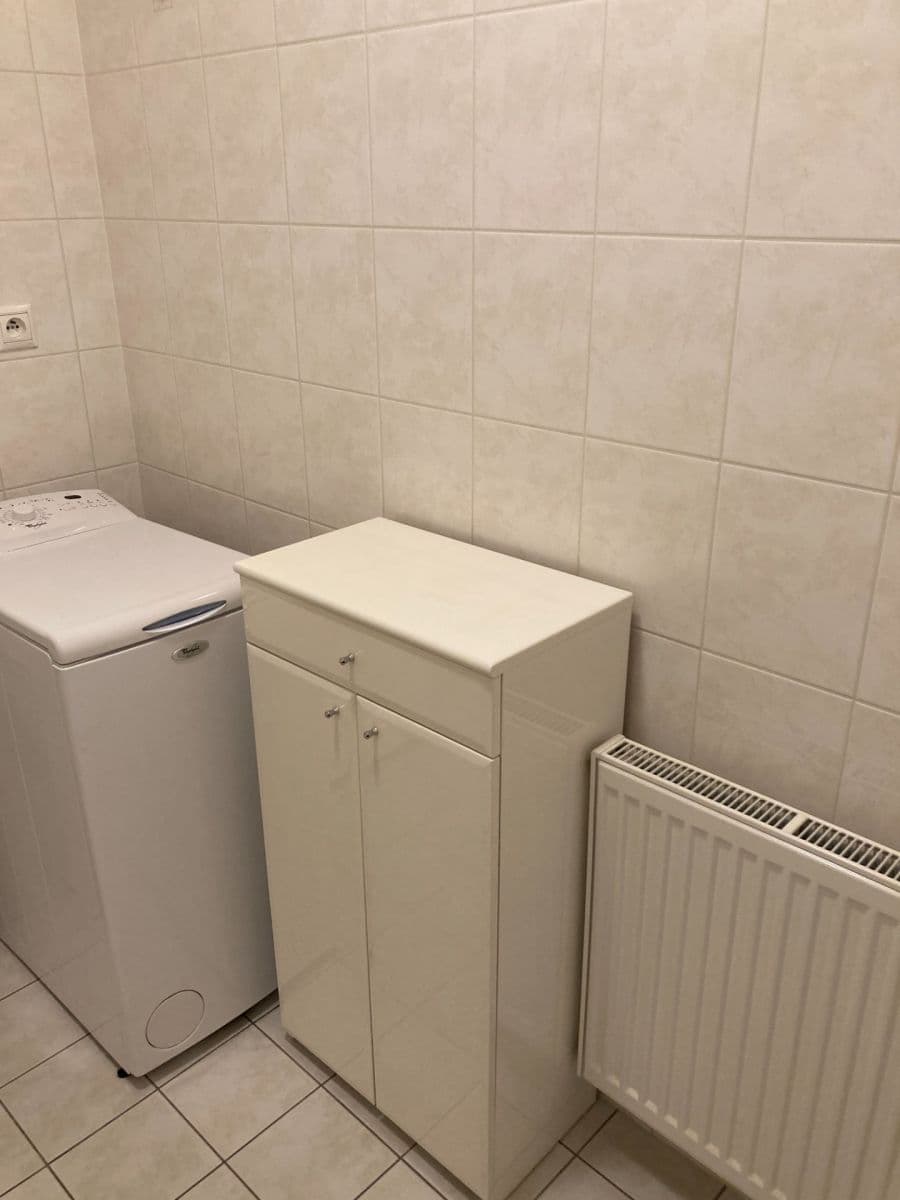 Prenájom bytu 2-izbový 52 m², Zlonická, Praha, Praha Prenájom bytu 2-izbový 52 m², Zlonická, Praha, Praha