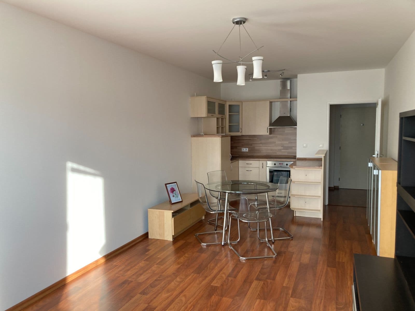 Prenájom bytu 2-izbový 52 m², Zlonická, Praha, Praha Prenájom bytu 2-izbový 52 m², Zlonická, Praha, Praha