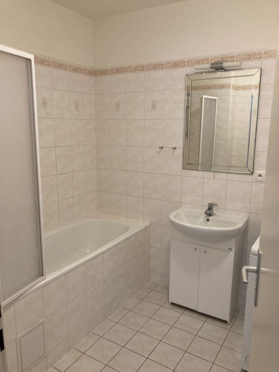 Prenájom bytu 2-izbový 52 m², Zlonická, Praha, Praha Prenájom bytu 2-izbový 52 m², Zlonická, Praha, Praha