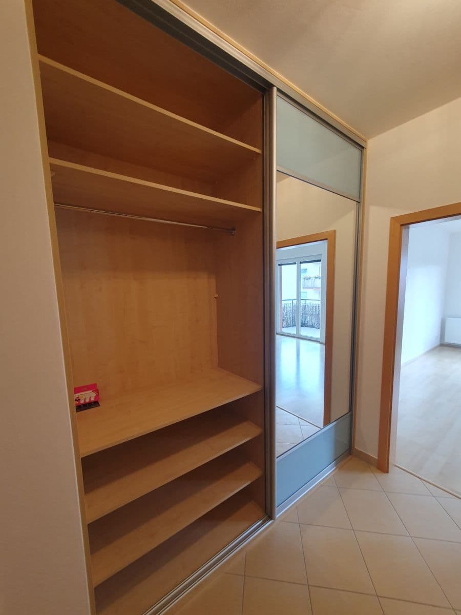 Prenájom bytu 1-izbový 41 m², Nad Akcízem, Praha, Praha Prenájom bytu 1-izbový 41 m², Nad Akcízem, Praha, Praha