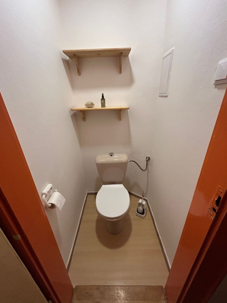 Prenájom bytu 2-izbový 60 m², U Průhonu, Praha, Praha Prenájom bytu 2-izbový 60 m², U Průhonu, Praha, Praha
