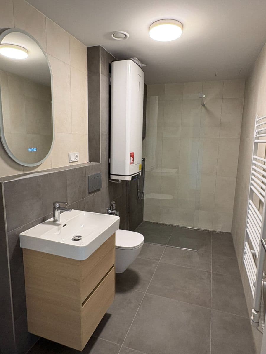 Prenájom bytu 2-izbový 47 m², Práčská, Praha, Praha Prenájom bytu 2-izbový 47 m², Práčská, Praha, Praha