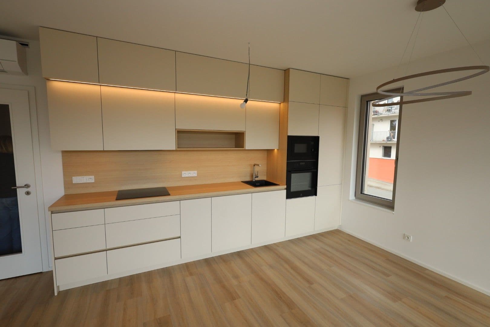 Prenájom bytu 2-izbový 47 m², Práčská, Praha, Praha Prenájom bytu 2-izbový 47 m², Práčská, Praha, Praha