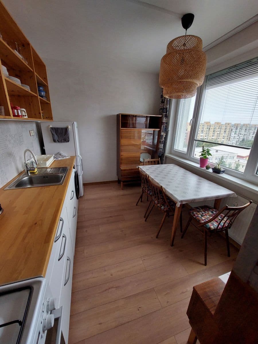 Prenájom bytu 1-izbový 38 m², Narcisová, Košice - mestská časť Západ, Košický kraj Prenájom bytu 1-izbový 38 m², Narcisová, Košice - mestská časť Západ, Košický kraj