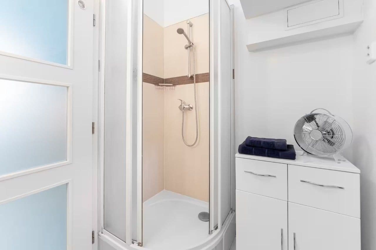 Prenájom bytu 1-izbový 23 m², Lípová, Praha, Praha Prenájom bytu 1-izbový 23 m², Lípová, Praha, Praha
