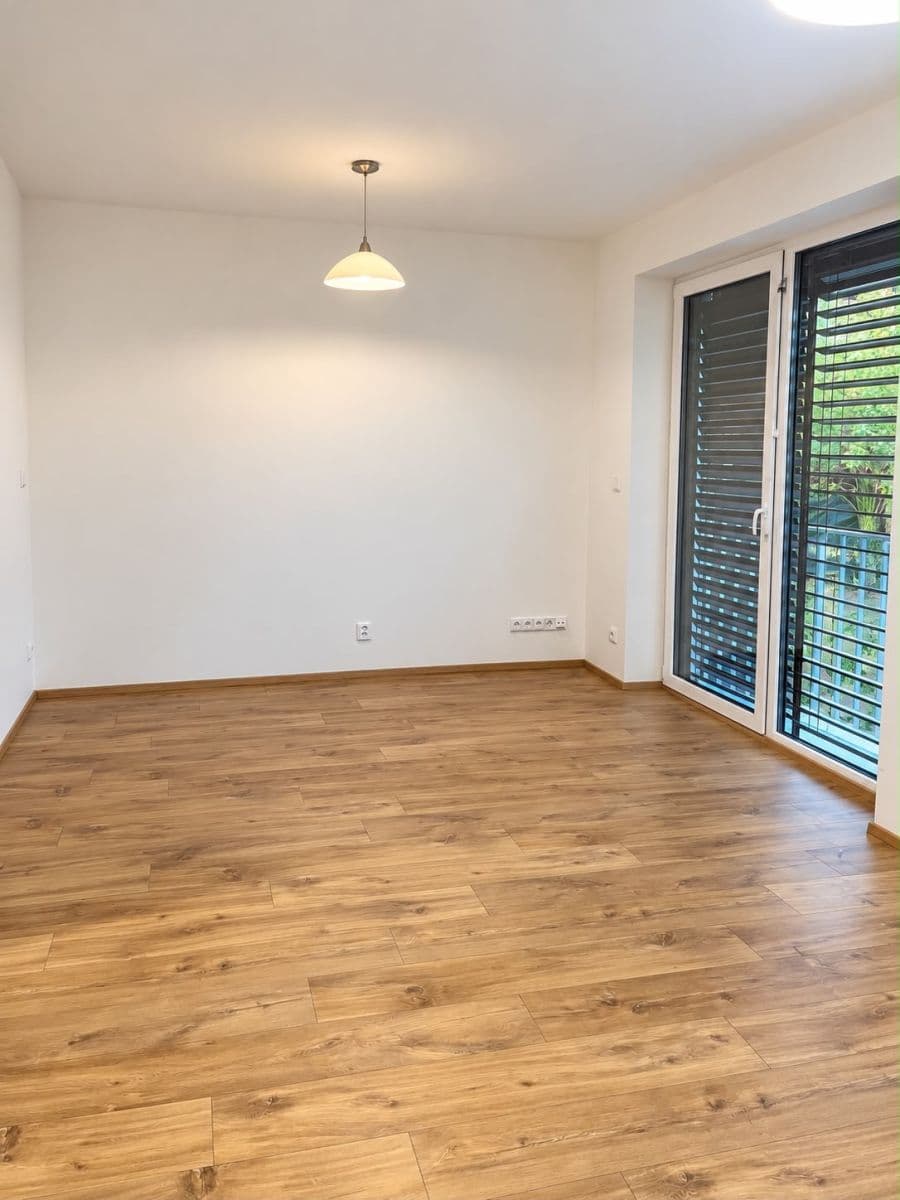 Predaj bytu 1-izbový 32 m², Pod Hradem I, Zlín, Zlínský kraj Predaj bytu 1-izbový 32 m², Pod Hradem I, Zlín, Zlínský kraj
