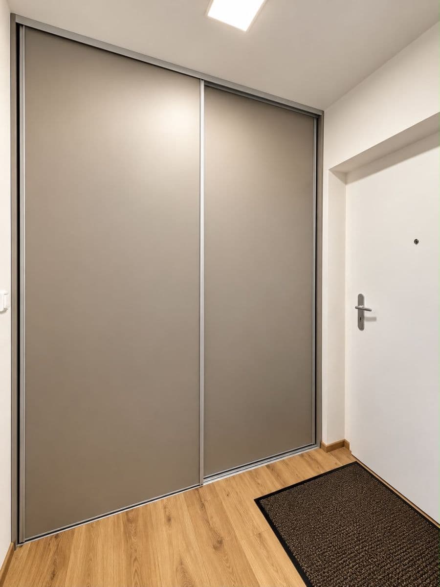 Predaj bytu 1-izbový 32 m², Pod Hradem I, Zlín, Zlínský kraj Predaj bytu 1-izbový 32 m², Pod Hradem I, Zlín, Zlínský kraj