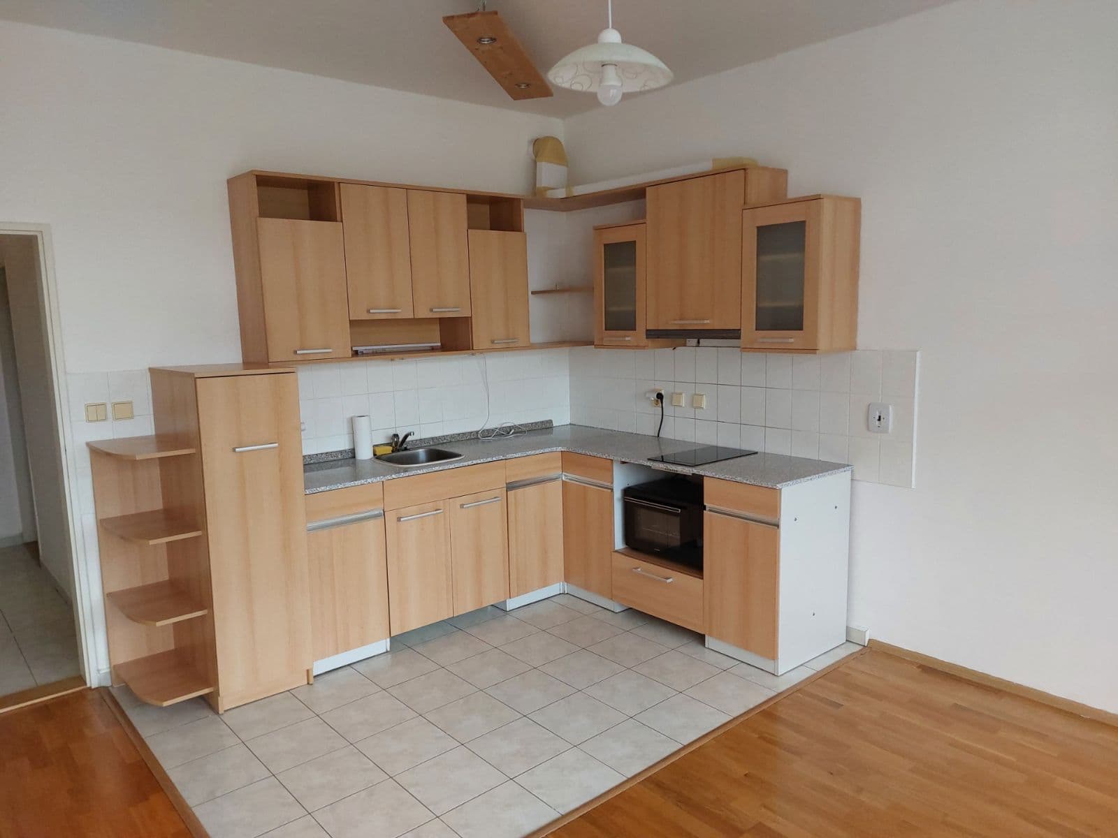 Prenájom bytu 1-izbový 34 m², Koštířova, Praha, Praha Prenájom bytu 1-izbový 34 m², Koštířova, Praha, Praha