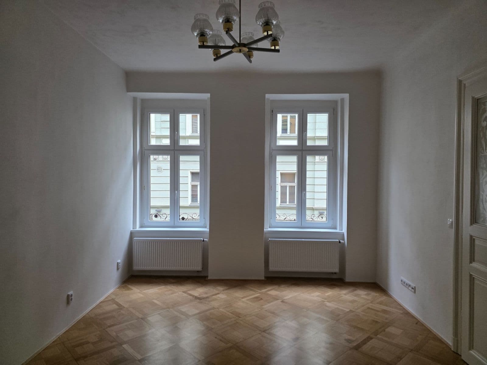 Prenájom bytu 2-izbový 64 m², Bořivojova, Praha, Praha Prenájom bytu 2-izbový 64 m², Bořivojova, Praha, Praha