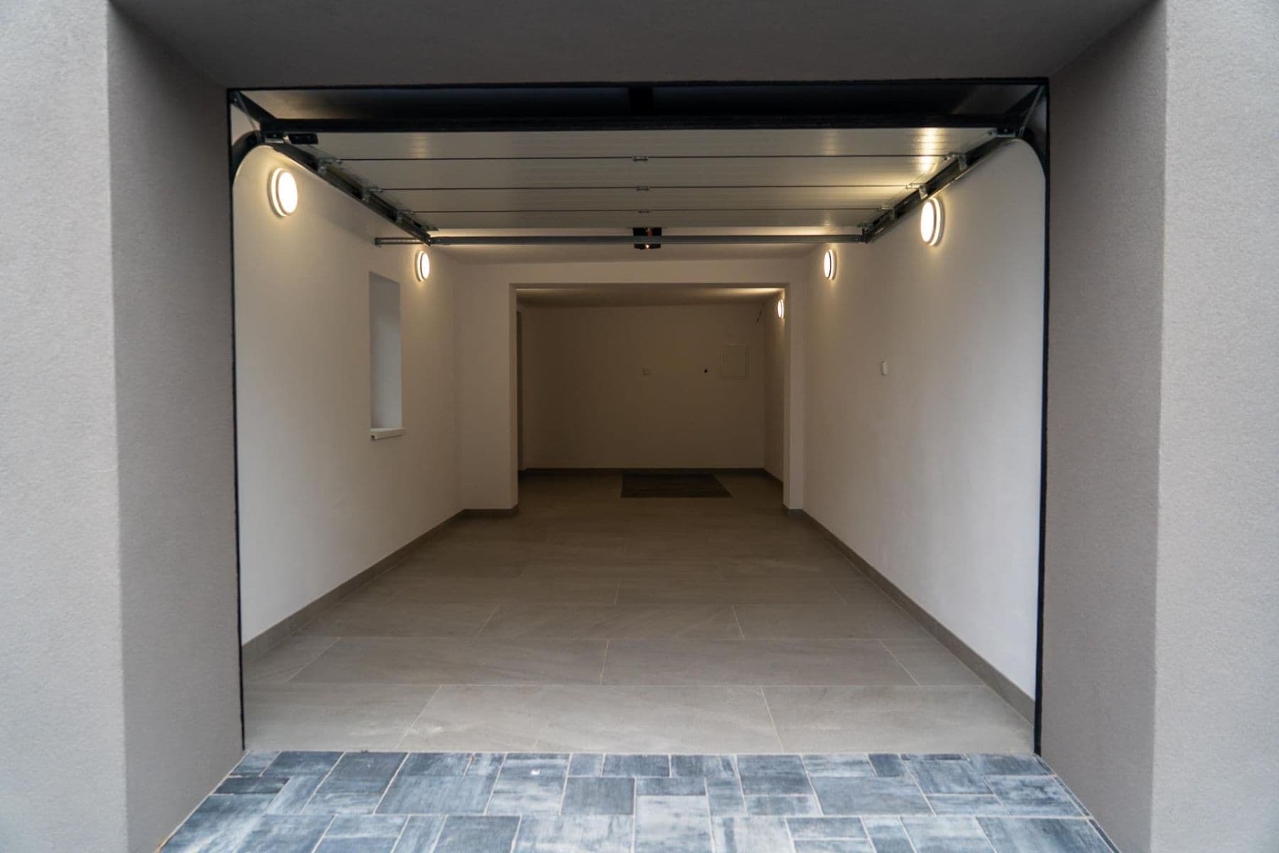 Predaj domu 142 m², pozemok 991 m², Na Poříčí, Králův Dvůr, Středočeský kraj Predaj domu 142 m², pozemok 991 m², Na Poříčí, Králův Dvůr, Středočeský kraj