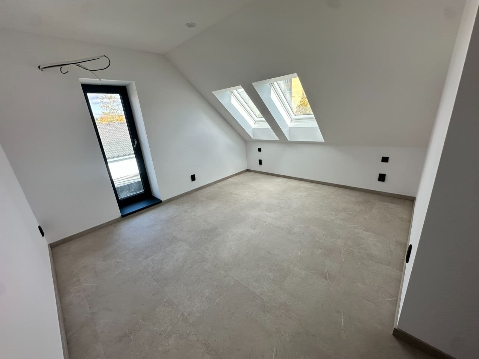 Predaj domu 142 m², pozemok 991 m², Na Poříčí, Králův Dvůr, Středočeský kraj Predaj domu 142 m², pozemok 991 m², Na Poříčí, Králův Dvůr, Středočeský kraj