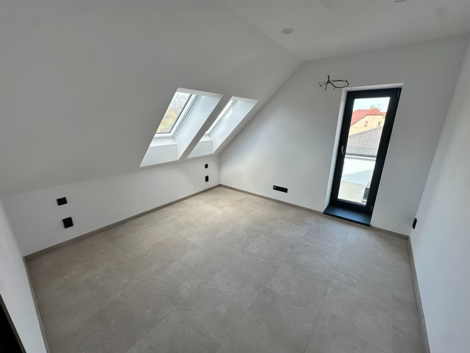 Predaj domu 142 m², pozemok 991 m², Na Poříčí, Králův Dvůr, Středočeský kraj Predaj domu 142 m², pozemok 991 m², Na Poříčí, Králův Dvůr, Středočeský kraj