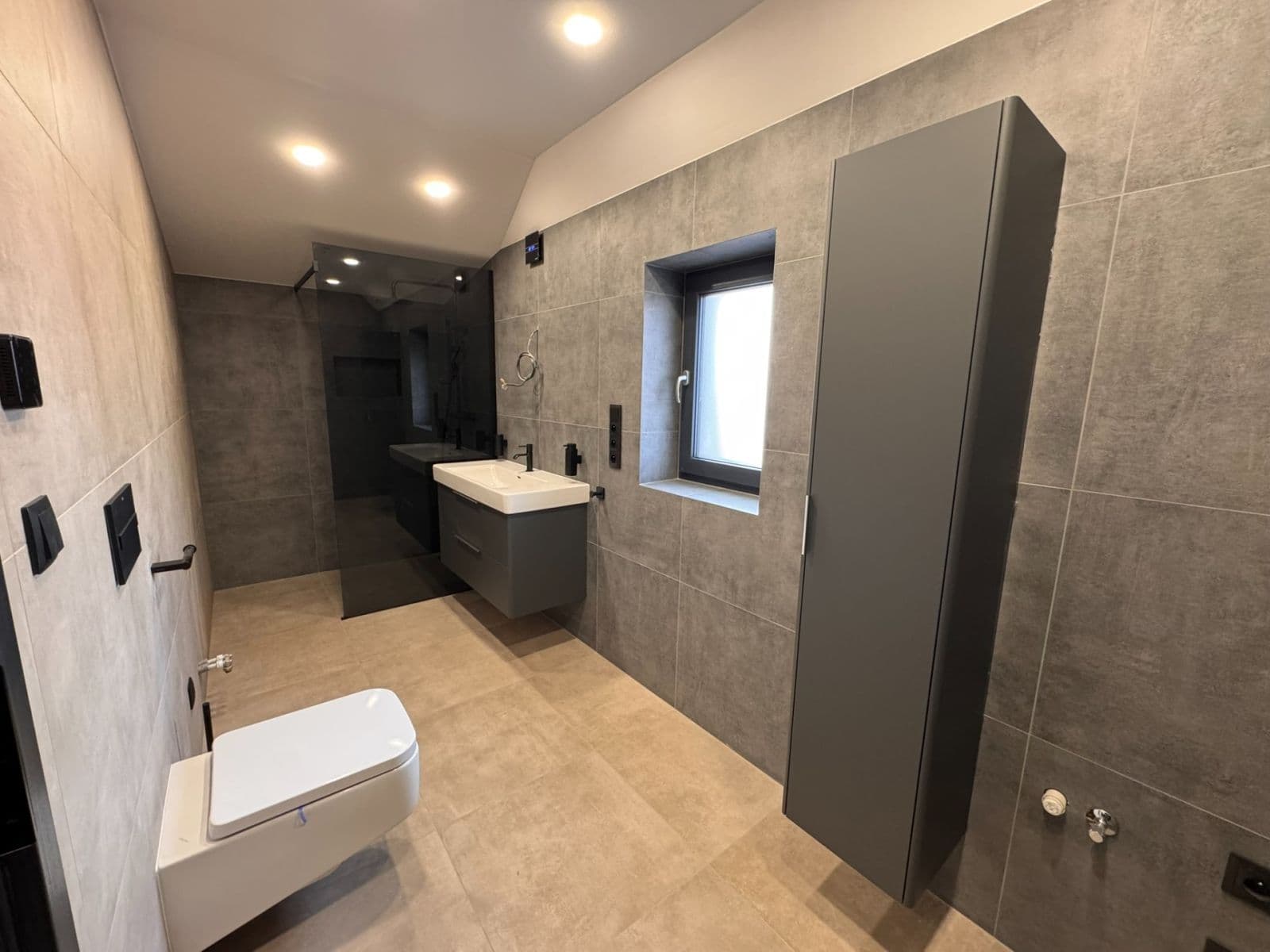 Predaj domu 142 m², pozemok 991 m², Na Poříčí, Králův Dvůr, Středočeský kraj Predaj domu 142 m², pozemok 991 m², Na Poříčí, Králův Dvůr, Středočeský kraj