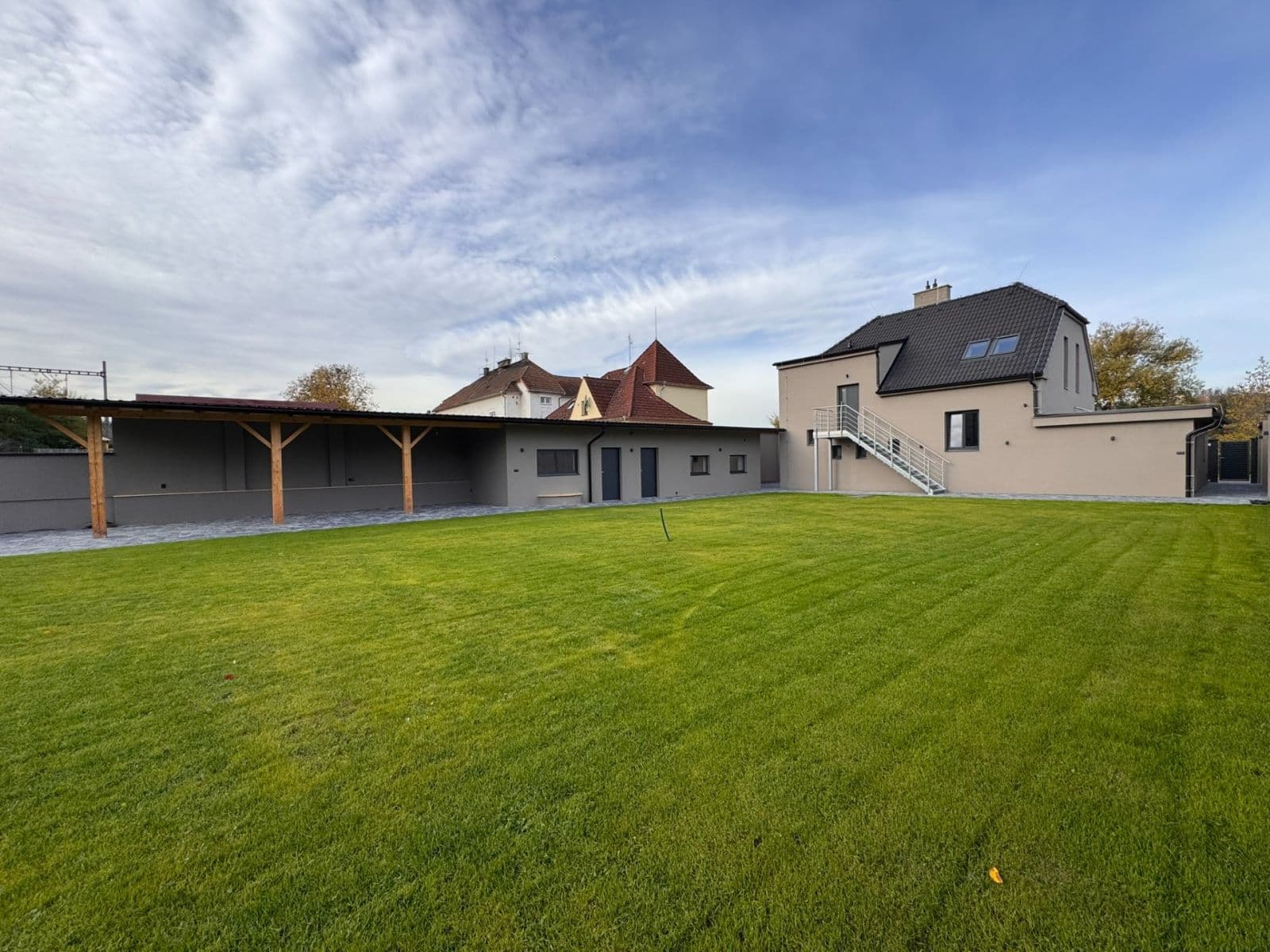 Predaj domu 142 m², pozemok 991 m², Na Poříčí, Králův Dvůr, Středočeský kraj Predaj domu 142 m², pozemok 991 m², Na Poříčí, Králův Dvůr, Středočeský kraj
