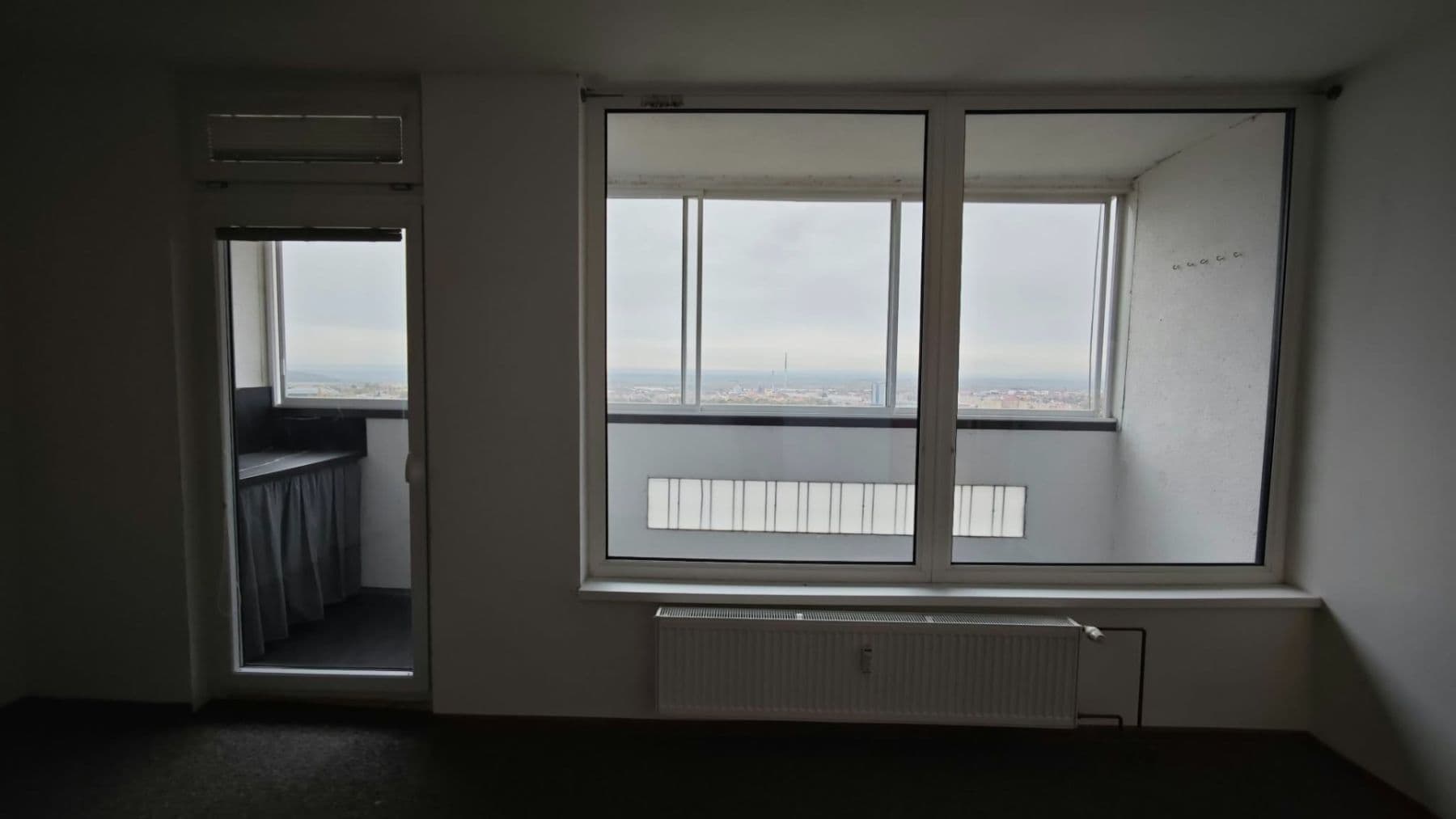 Prenájom bytu 1-izbový 29 m², Březenecká, Chomutov, Ústecký kraj Prenájom bytu 1-izbový 29 m², Březenecká, Chomutov, Ústecký kraj