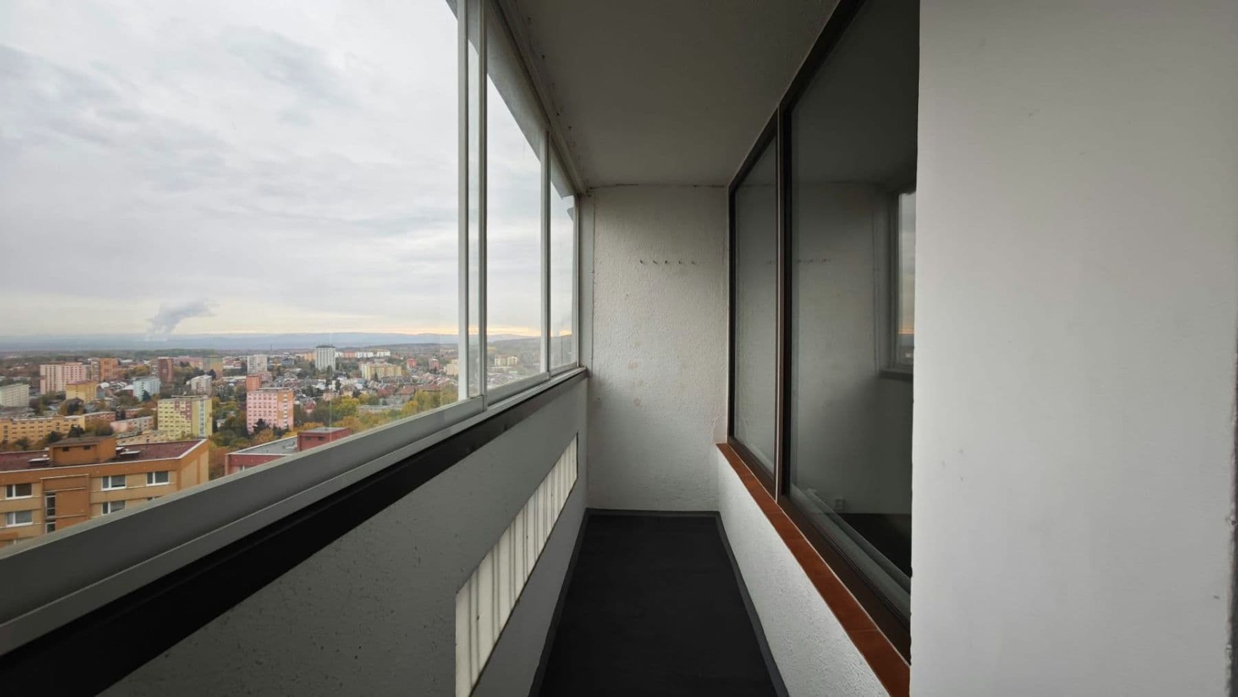 Prenájom bytu 1-izbový 29 m², Březenecká, Chomutov, Ústecký kraj Prenájom bytu 1-izbový 29 m², Březenecká, Chomutov, Ústecký kraj